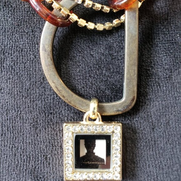 Women 3 Strand Gold Tone "D" Shape Acrylic Link Chain Necklace with Lobster - Picture 2 of 7